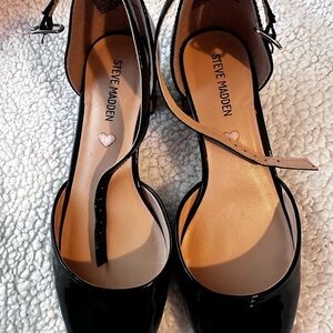 Steve Madden PRETTYY Black Patent Ankle Strap Flats – Size 3M – New Without Box